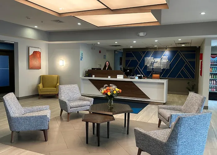 Holiday Inn Express & Suites Meriden By Ihg